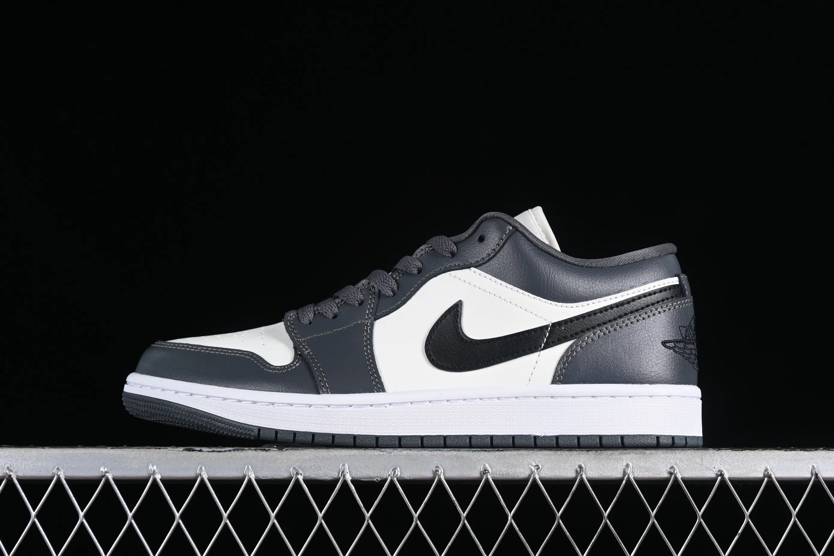 All categories Air Jordan Jordan series basketball shoes Air Jordan 1 Low G version pure original Air Jordan 1 Low "Dark Grey" AJ1 Joe 1 dark gray white low-top cultural casual sneakers DC0774-102